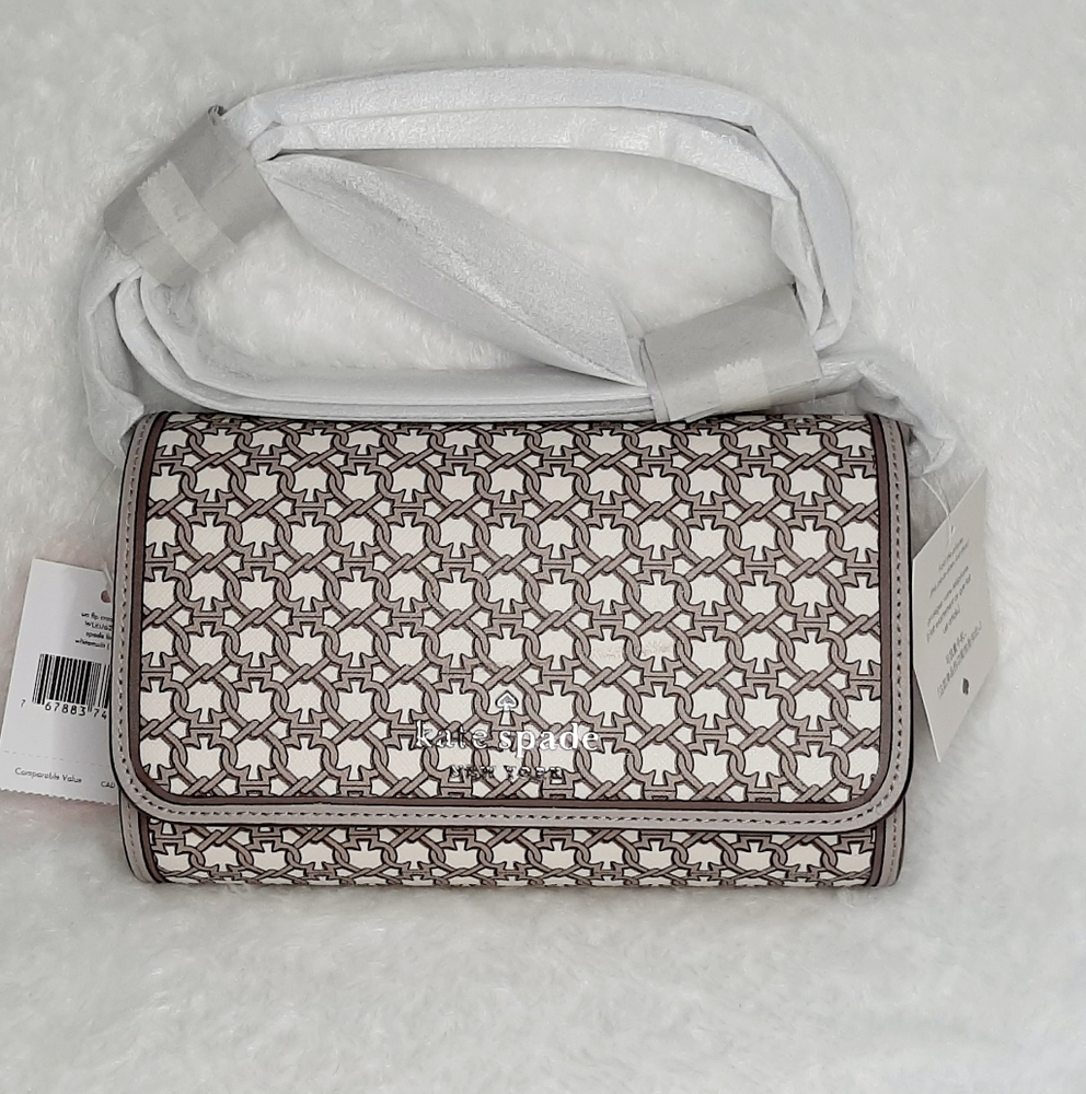 🎀 Kate Spade small flap crossbody